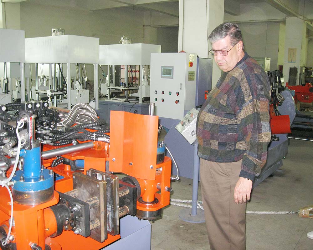 pressure die casting machine price